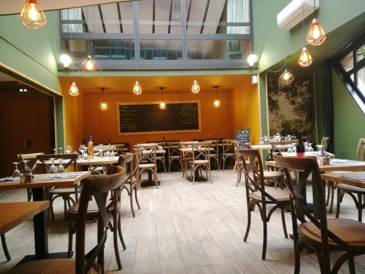 Hotel Restaurant Cirius Монтрон-ле-Бэн Экстерьер фото