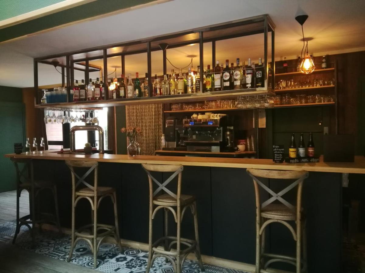 Hotel Restaurant Cirius Монтрон-ле-Бэн Экстерьер фото