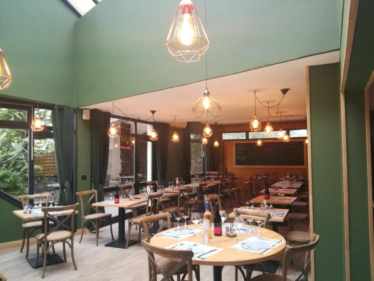 Hotel Restaurant Cirius Монтрон-ле-Бэн Экстерьер фото