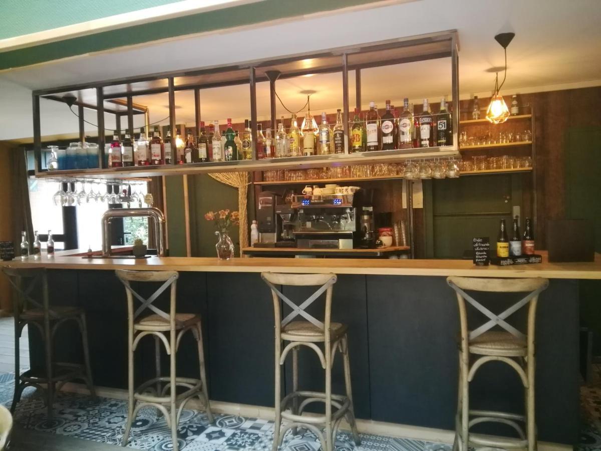 Hotel Restaurant Cirius Монтрон-ле-Бэн Экстерьер фото